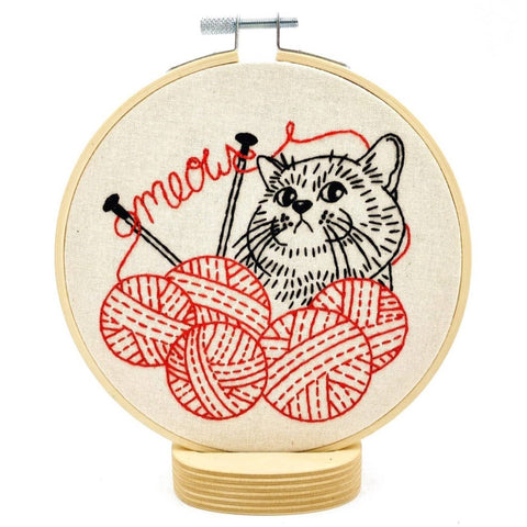 HOOK LINE & TINKER | Kitten with Knitting