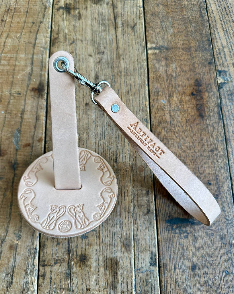 ARTIFACT | Wristlet Portable Yarn Spinner