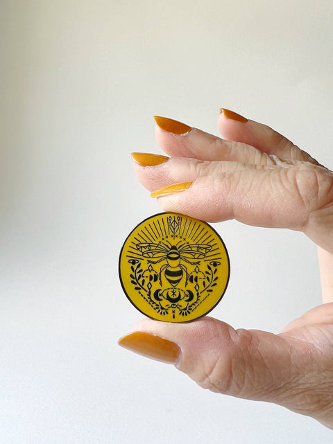 RIKRACK | Needle Minder :: Bee