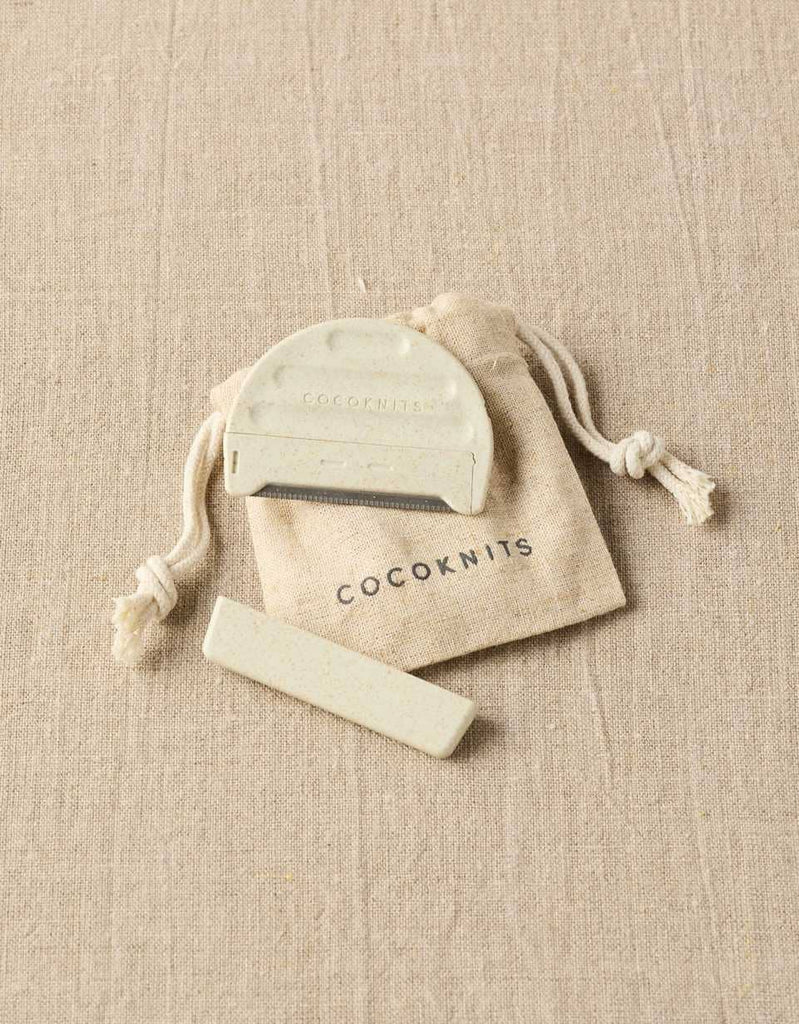 Cocoknits | Fuzz Off Comb II